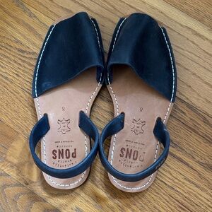 Pons Navy Leather Sandals, size 38/8. Women’s.